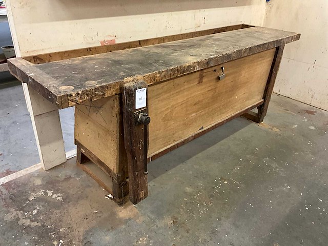 Houten werkbank - afbeelding 1 van  2