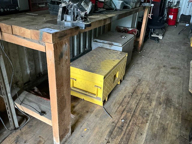 Houten werkbank - afbeelding 1 van  7