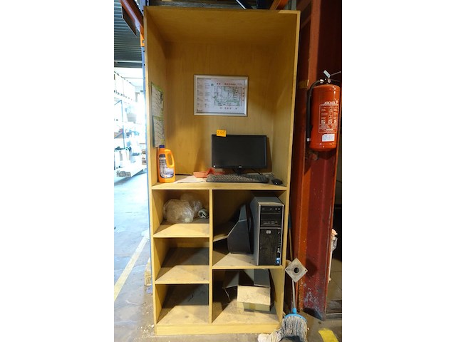 Houten werkstation + computerconfiguratie - afbeelding 1 van  6