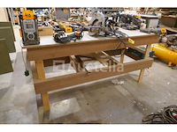 Houten werktafel met bodemschap - afbeelding 2 van  3