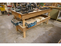 Houten werktafel met bodemschap - afbeelding 3 van  3