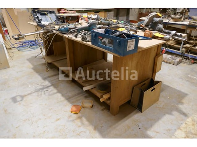 Houten werktafel met bodemschap - afbeelding 3 van  3