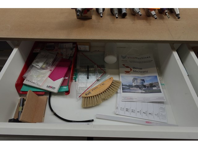 Houten werktafel - afbeelding 5 van  5
