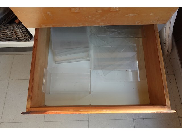 Houten werktafel - afbeelding 3 van  5