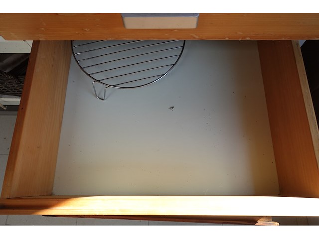 Houten werktafel - afbeelding 4 van  5