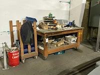Houten werktafel - afbeelding 1 van  1