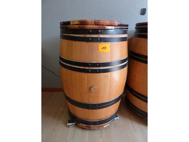 Houten wijnvat - afbeelding 1 van  3