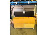 Houten winkelpresentatie / displaybak met vakverdeling - ladenkast - afbeelding 1 van  1