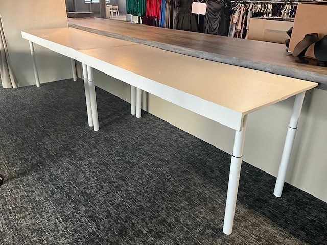 Houten winkeltafel (2x) - afbeelding 1 van  5