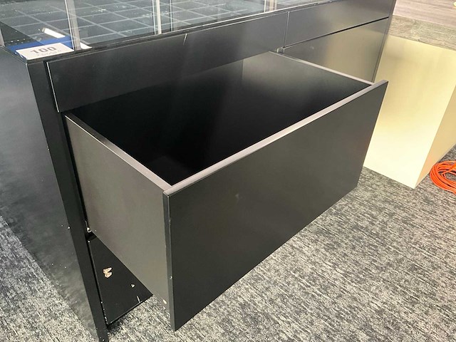 Houten winkeltoon/opbergmeubel - afbeelding 6 van  10