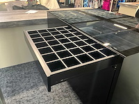 Houten winkeltoon/opbergmeubel - afbeelding 8 van  10