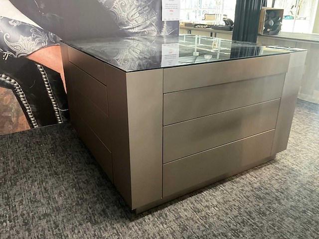 Houten winkeltoon/opbergmeubel - afbeelding 3 van  10