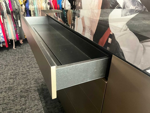 Houten winkeltoon/opbergmeubel - afbeelding 10 van  10