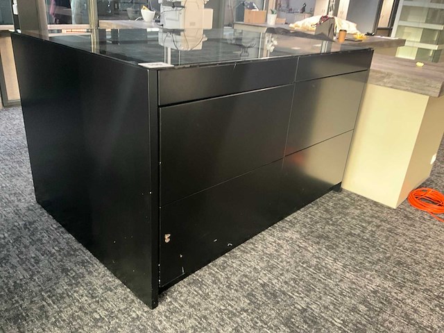 Houten winkeltoon/opbergmeubel - afbeelding 6 van  11