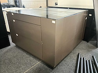 Houten winkeltoon/opbergmeubel - afbeelding 11 van  12