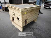 Houten zwerfkattenbak