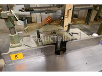Houtfreesmachine vertongen - afbeelding 1 van  9