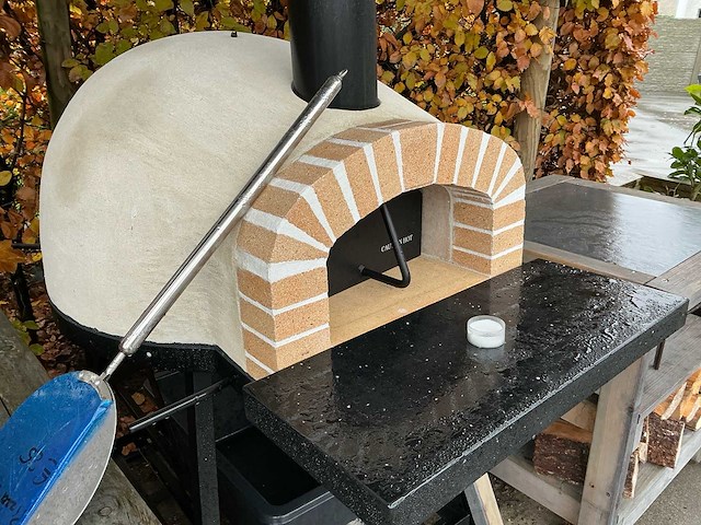 Houtgestookte ovale witte professioneel pizza-oven - afbeelding 2 van  3