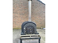 Houtgestookte zwarte kurk pizza-oven - afbeelding 3 van  7