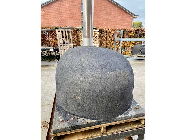 Houtgestookte zwarte kurk pizza-oven - afbeelding 4 van  7