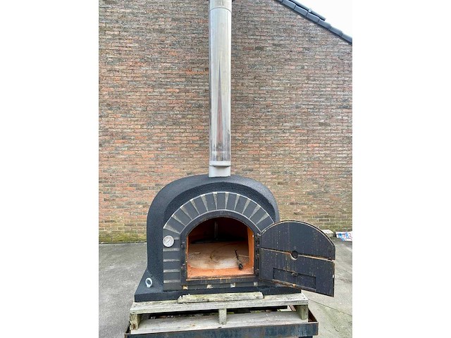 Houtgestookte zwarte kurk pizza-oven - afbeelding 5 van  7