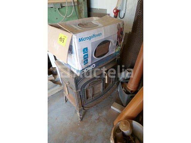 Houtkachel + microgolfoven - afbeelding 5 van  6