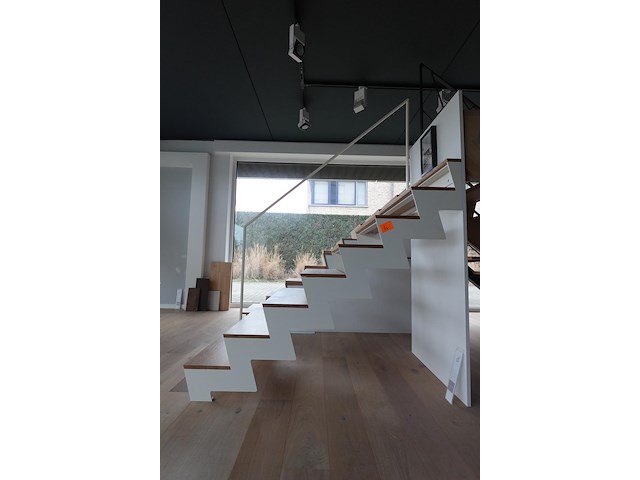 Hout/metalen trap - afbeelding 2 van  4