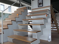 Hout/metalen trap - afbeelding 3 van  4