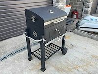 Houtskoolbarbecue - afbeelding 5 van  7