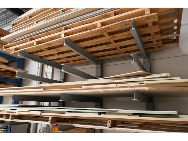 Houtvoorraad en afbouw - afbeelding 2 van  3