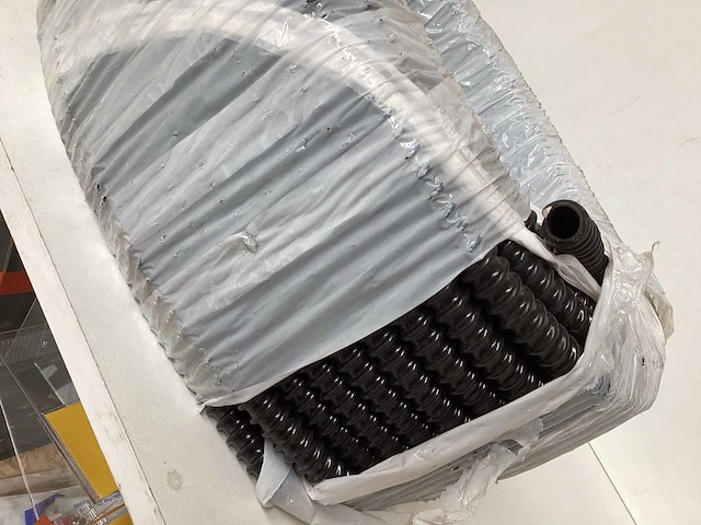 Hozelock aansluitslang zwart. 50m x12 mm - afbeelding 3 van  4