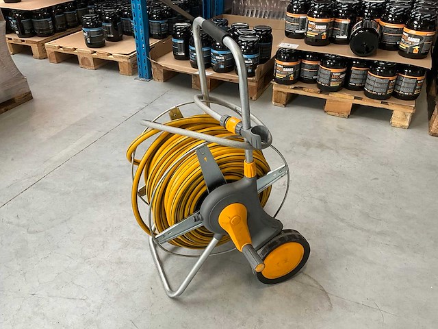 Hozelock verrijdbare tuinslanghaspel - afbeelding 2 van  3