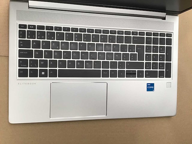 Hp - elitebook 650 g9 - laptop - afbeelding 3 van  3