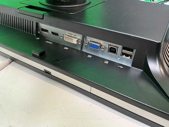 Hp - zr2240w - monitor (3x) - afbeelding 2 van  3