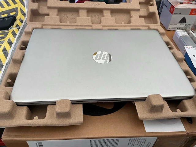 Hp 14s-dq2032nb laptop - afbeelding 1 van  3