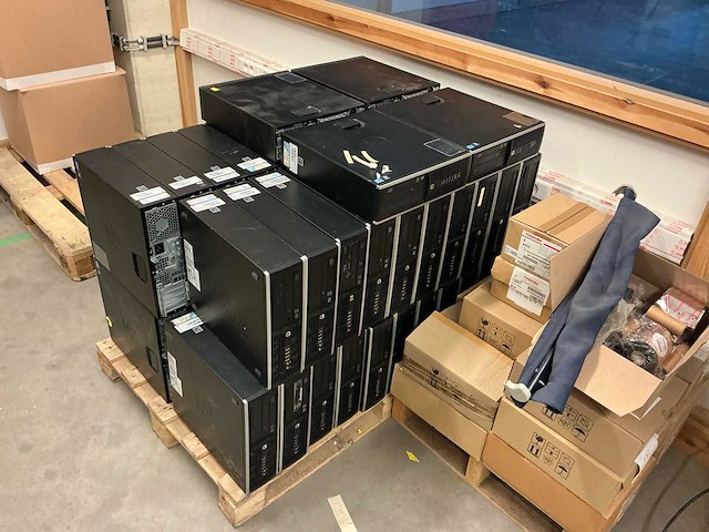 Hp 8300 compaq (10x) - afbeelding 1 van  2