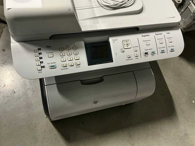 Hp color laserjet cm1312nfi mfp – kleurenlaserprinter en kopieerapparaat - afbeelding 2 van  5