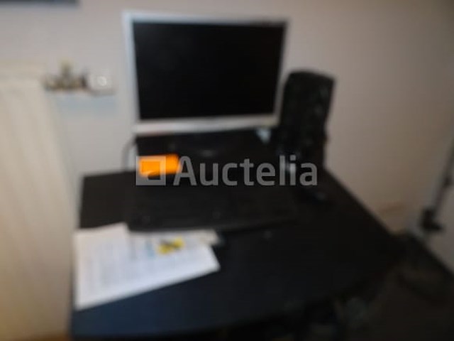 Hp desktop en computer met philips-display - afbeelding 1 van  4