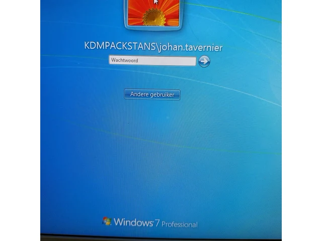 Hp desktop met monitor, muis en toetsenbord - afbeelding 4 van  10