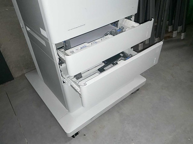 Hp e67560 colour laser jet laserprinter - afbeelding 9 van  12