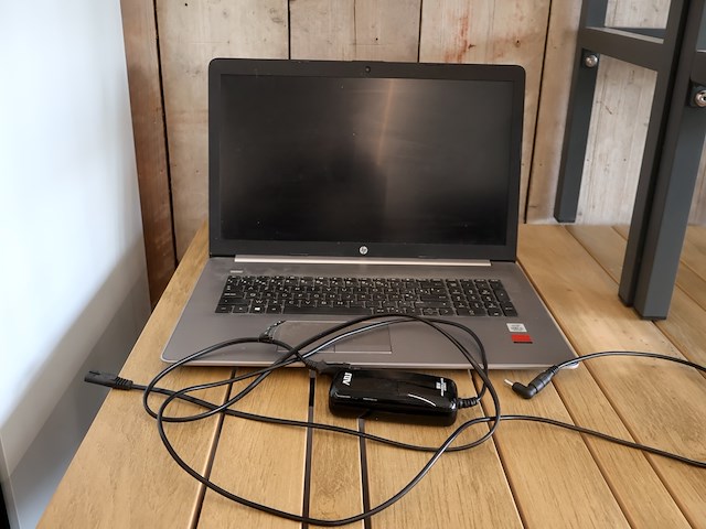 Hp laptop - afbeelding 1 van  5