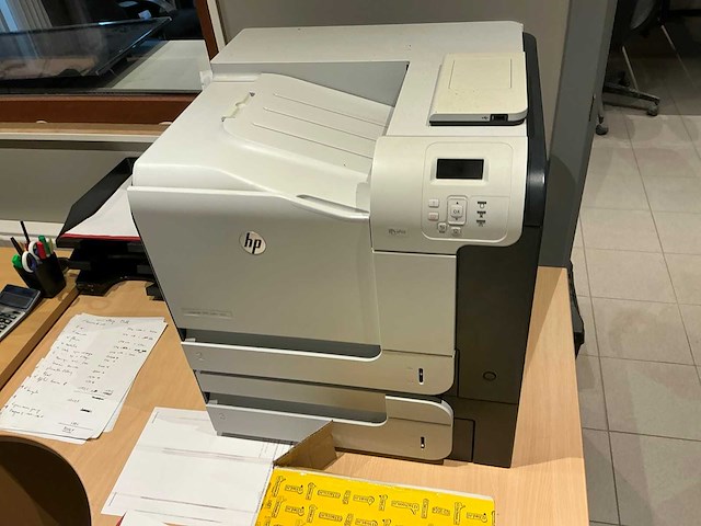 Hp laserjet 500 color m551 laserprinter - afbeelding 2 van  3