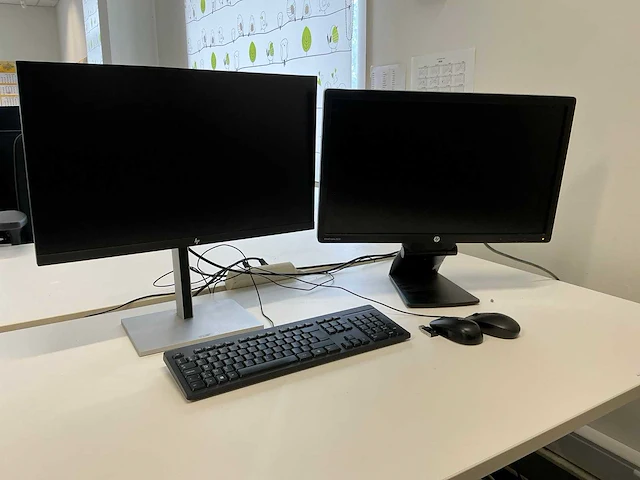 Hp monitor (2x) - afbeelding 1 van  6
