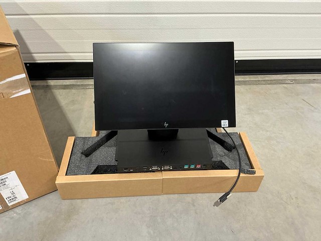 Hp new computer hp engage one pro aio touchscreen - afbeelding 2 van  5