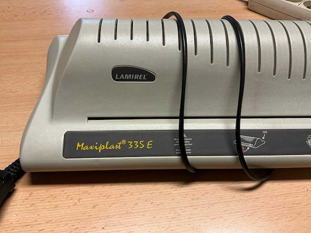 Hp officejet pro 8710 printer en lamineerapparaat - afbeelding 5 van  6