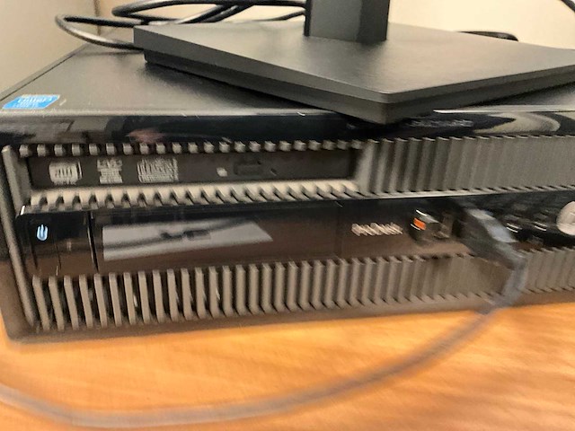 Hp prodesk desktop pc + iiyama monitor (2x) - afbeelding 6 van  10