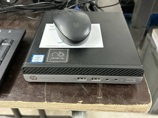 Hp prodesk + monitor, toetsenbord en muis - afbeelding 2 van  6