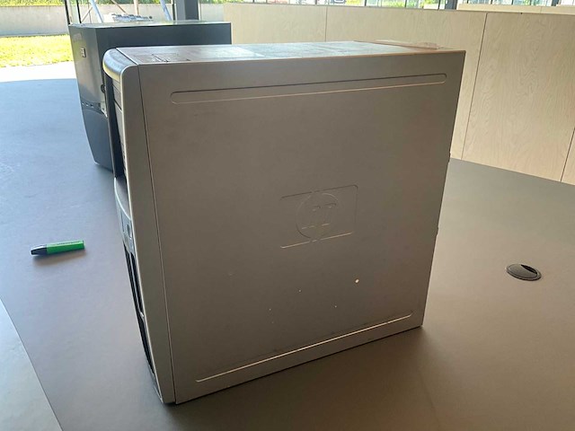 Hp xw4600 desktop pc/workstation - afbeelding 2 van  7