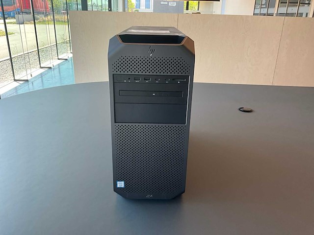 Hp z4 desktop pc/workstation - afbeelding 1 van  7