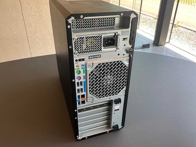 Hp z4 desktop pc/workstation - afbeelding 6 van  7